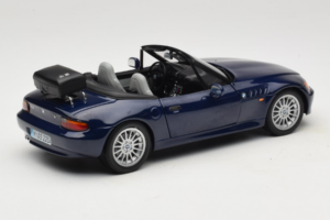 BMW Z3 Roadster Kék Márkakereskedői Kiadás UT Models 1:18 80439422186 Fém – 3. kép a 8-ből