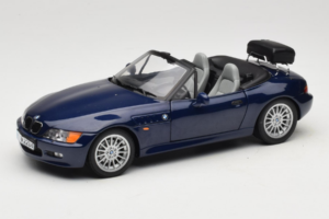BMW Z3 Roadster Kék Márkakereskedői Kiadás UT Models 1:18 80439422186 Fém