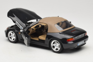 BMW Z3 Roadster Zöld Márkakereskedői Kiadás UT Models 1:18 80439411711 Fém – 5. kép a 8-ből