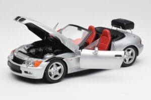 BMW Z3 Roadster Csomagtartóval Ezüst UT Models 1:18 20407 Fém – 2. kép a 8-ből