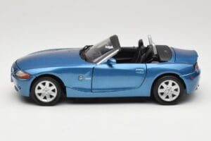 BMW Z4 E85 Kék Metallic Motormax 1:18 73144 Fém – 4. kép a 8-ből