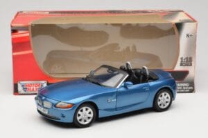 BMW Z4 E85 Kék Metallic Motormax 1:18 73144 Fém – 8. kép a 8-ből