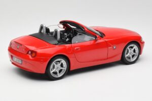 BMW Z4 E85 Roadster Piros Bburago 1:18 34046 Fém – 3. kép a 8-ből