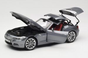 BMW Z4 E89 sDrive 35i Space Grey Metallic Kyosho 1:18 80432147085 Fém – 2. kép a 8-ből