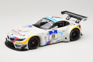 BMW Z4 GT3 #19 Team Schubert J. Muller / D. Muller ADAC 24 Hours Nurburgring 2012 Minichamps 1:18 151122319 Fém
