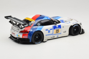 BMW Z4 GT3 #19 Team Schubert J. Muller / D. Muller ADAC 24 Hours Nurburgring 2013 Minichamps 1:18 151132319 Fém – 2. kép a 6-ből