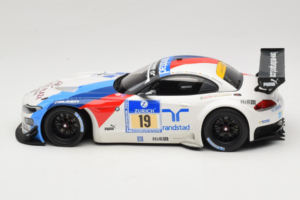 BMW Z4 GT3 #19 Team Schubert J. Muller / D. Muller ADAC 24 Hours Nurburgring 2013 Minichamps 1:18 151132319 Fém – 3. kép a 6-ből