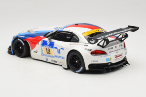BMW Z4 GT3 #19 Team Schubert J. Muller / D. Muller ADAC 24 Hours Nurburgring 2013 Minichamps 1:18 151132319 Fém – 5. kép a 6-ből