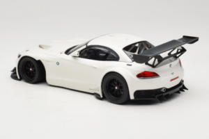 BMW Z4 GT3 E89 Fehér Minichamps 1:18 151122301 Fém – 5. kép a 6-ből