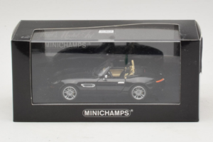 BMW Z8 Kabrió Fekete Minichamps 1:43 80420026607-R1 Fém – 4. kép a 4-ből