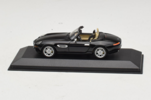 BMW Z8 Kabrió Fekete Minichamps 1:43 80420026607-R1 Fém