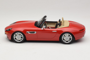 BMW Z8 Piros Minichamps 1:18 155024230 Fém – 3. kép a 6-ből