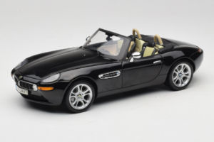 BMW Z8 Fekete Kyosho 1:18 80439411729 Fém