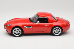 BMW Z8 Piros Kyosho 1:18 80439411730 Fém – 5. kép a 9-ből