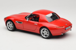 BMW Z8 Piros Kyosho 1:18 80439411730 Fém – 8. kép a 9-ből