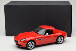 BMW Z8 Piros Kyosho 1:18 80439411730 Fém – 9. kép a 9-ből