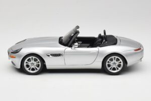 BMW Z8 E52 Kabrió Ezüst Kyosho 1:18 80432411551 Fém – 4. kép a 8-ből