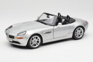 BMW Z8 E52 Titanium Silver Maisto 1:18 536896 Fém