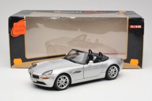 BMW Z8 E52 Titanium Silver Maisto 1:18 536896 Fém – 8. kép a 8-ből