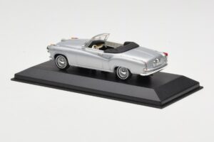 Borgward Isabella Kabrió Ezüst Minichamps 1:43 400096030 Fém – 3. kép a 4-ből