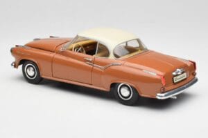 Borgward Isabella Coupe Bronz Fehér Revell 1:18 08982 Fém – 7. kép a 8-ből