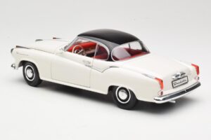 Borgward Isabella Kupé Fehér Revell 1:18 08982-W1 Fém – 7. kép a 8-ből
