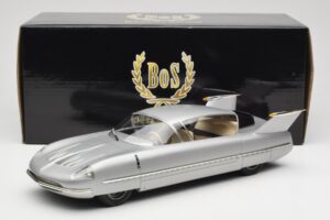 Borgward Traumwagen Ezüst BoS Models 1:18 BOS052 Gyanta – 6. kép a 6-ből