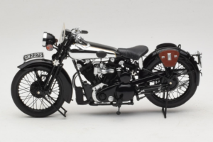 Brough Superior SS 100 T. E. Lawrence Minichamps 1:18 122135500 Fém – 3. kép a 6-ből