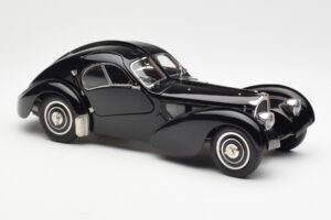 Bugatti 57SC Atlantic Fekete CMC 1:18 M-085 Fém – 4. kép a 6-ből