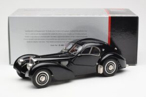 Bugatti 57SC Atlantic Fekete CMC 1:18 M-085 Fém – 6. kép a 6-ből