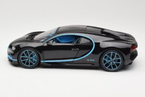 Bugatti Chiron Fekete & Kék Bburago 1:18 18-11040BK Fém – 4. kép a 8-ből