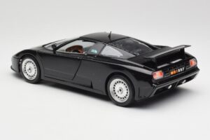 Bugatti EB110 Fekete Bburago 1:18 3055 Fém – 7. kép a 8-ből