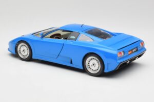 Bugatti EB110 Kék Bburago 1:18 3035 Fém – 7. kép a 8-ből