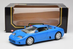 Bugatti EB110 Kék Bburago 1:18 3035 Fém – 8. kép a 8-ből