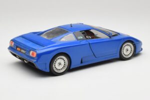 Bugatti EB110 Sötétkék Bburago 1:18 3035-DB Fém – 3. kép a 8-ből