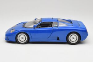 Bugatti EB110 Sötétkék Bburago 1:18 3035-DB Fém – 4. kép a 8-ből