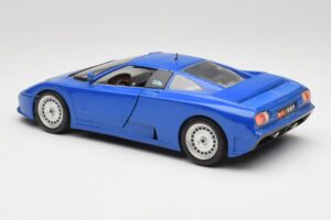 Bugatti EB110 Sötétkék Bburago 1:18 3035-DB Fém – 7. kép a 8-ből