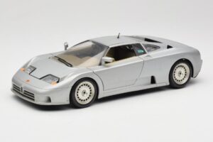 Bugatti EB110 Ezüst Bburago 1:18 3035-S Fém