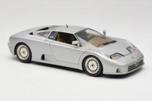 Bugatti EB110 Ezüst Bburago 1:18 3035-S Fém – 6. kép a 8-ből