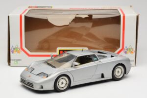 Bugatti EB110 Ezüst Bburago 1:18 3035-S Fém – 8. kép a 8-ből