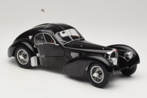 Bugatti Type 57 SC Atlantic Fekete Solido 1:18 S1802101 Fém – 4. kép a 6-ből