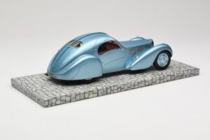 Bugatti Type 57SC Atlantic Kék Minichamps 1:18 107110320 Fém – 2. kép a 6-ből