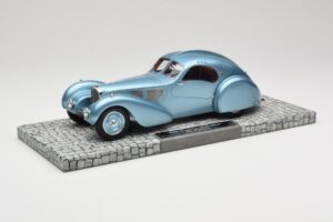 Bugatti Type 57SC Atlantic Kék Minichamps 1:18 107110320 Fém