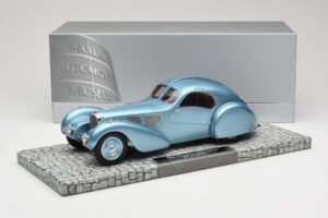 Bugatti Type 57SC Atlantic Kék Minichamps 1:18 107110320 Fém – 6. kép a 6-ből
