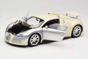 Bugatti Veyron Edition Centenaire Chrome Beige Minichamps 1:18 100110854 Fém – 2. kép a 8-ből