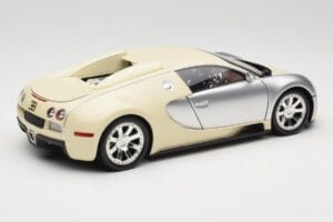 Bugatti Veyron Edition Centenaire Chrome Beige Minichamps 1:18 100110854 Fém – 3. kép a 8-ből