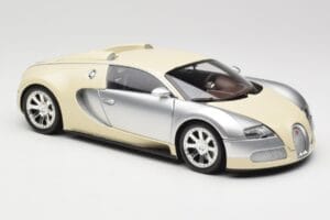 Bugatti Veyron Edition Centenaire Chrome Beige Minichamps 1:18 100110854 Fém – 6. kép a 8-ből