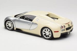 Bugatti Veyron Edition Centenaire Chrome Beige Minichamps 1:18 100110854 Fém – 7. kép a 8-ből