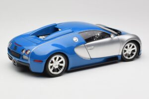 Bugatti Veyron Edition Centenaire Chrome Blue Minichamps 1:18 100110850 Fém – 3. kép a 8-ből
