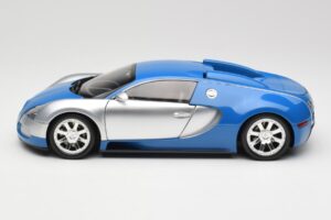 Bugatti Veyron Edition Centenaire Chrome Blue Minichamps 1:18 100110850 Fém – 4. kép a 8-ből